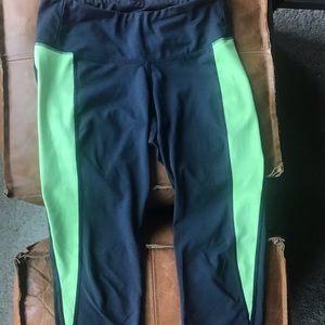 Old Navy gray and lime green active crop leggings
